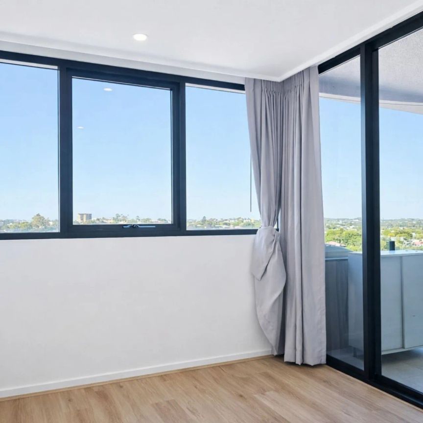 Stylish City Living with Stunning Views | $820 per week - Photo 1