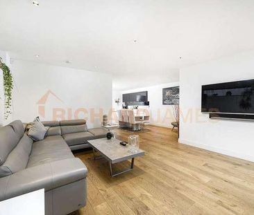 Goodwyn Avenue, Mill Hill, NW7 - Photo 1