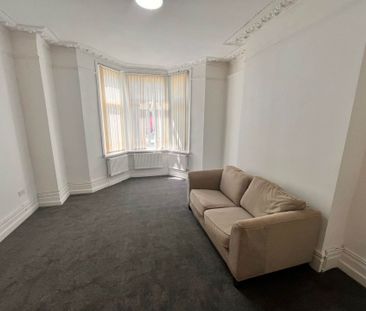 Price £1,150 pcm - Under Offer - Photo 1