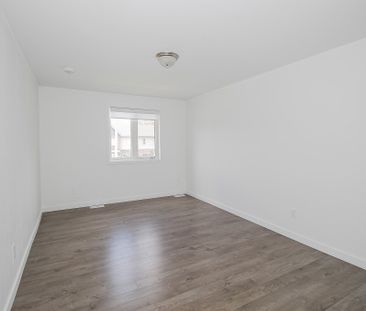 For Lease - 329 Chaffey Street, Welland, Ontario - Photo 2
