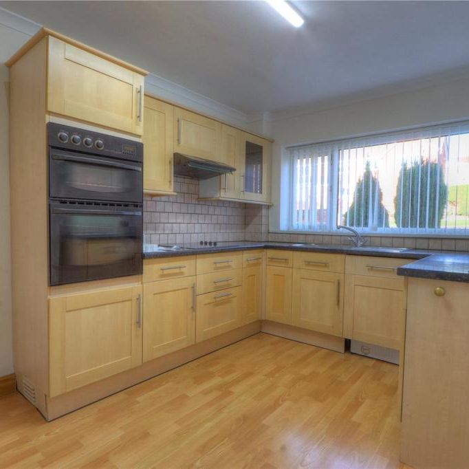 3 bedroom semi-detached house to rent - Photo 1