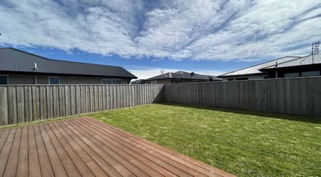 Three bedroom home Halswell - Photo 3