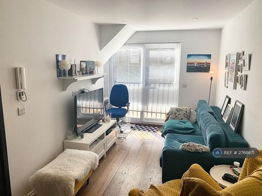 2 bedroom flat to rent - Photo 1