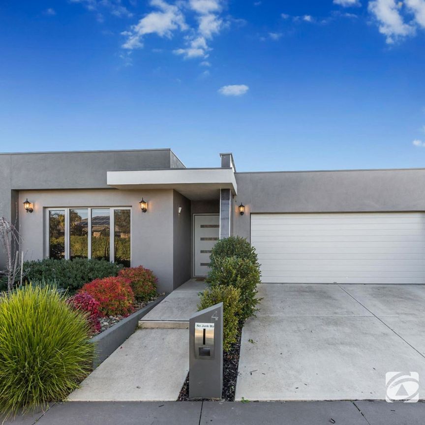 4 Marylebone Circuit, Strathfieldsaye - Photo 2