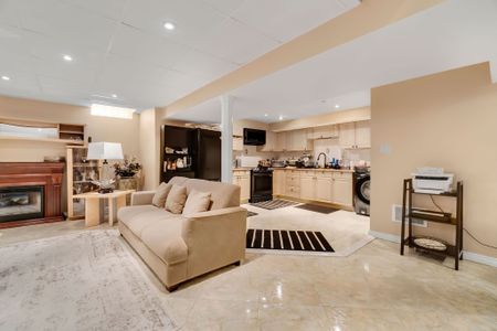 For Lease - 4982 Maxine Place, Mississauga, Ontario - Photo 2