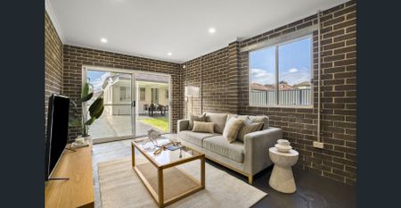 Bayside Charm With Modern Style - Photo 4