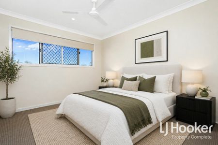 Space, Style & Practicality - Close to Parks, Shops & Schools - Photo 2