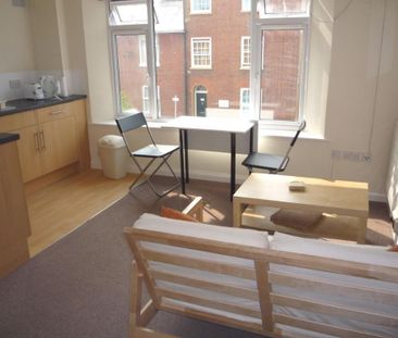 1 bedroom flat to rent - Photo 1