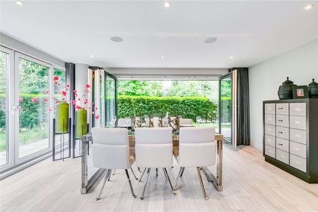 Halcyon Close, Barnes, London, SW13 0BE - Photo 4