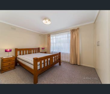 4/216-218 Lawrence Road, Mount Waverley, Vic 3149 - Photo 2