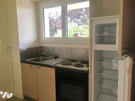 A LOUER GRAND STUDIO AU CALME - Photo 4