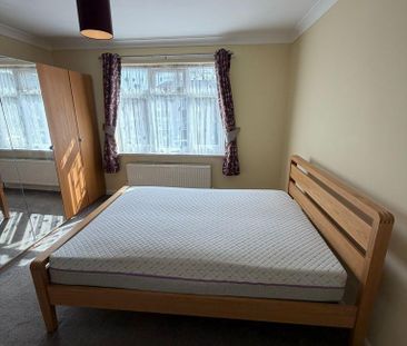 1 bedroom in a house share to rent - Photo 5