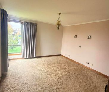 Spacious Family Home in Wendouree - Photo 5