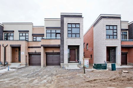 For Lease - 99 Causland Lane, Richmond Hill, Ontario - Photo 5