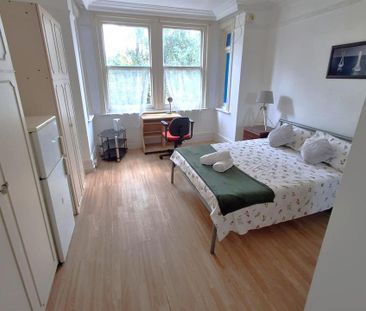 7 bedroom house share to rent - Photo 1