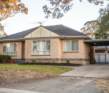 Neat & Tidy Family Home in a Quiet Location - Photo 2