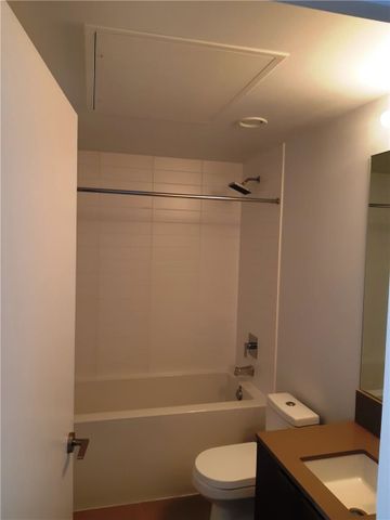 For Lease - 181 Dundas Street Unit# 2009, Toronto, Ontario - Photo 3