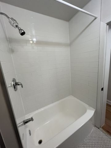 For Lease - 322 High Park Avenue Unit# 1, Toronto, Ontario - Photo 2