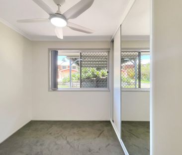 Charming & Convenient Family Home in Leafy Chapel Hill - Photo 2