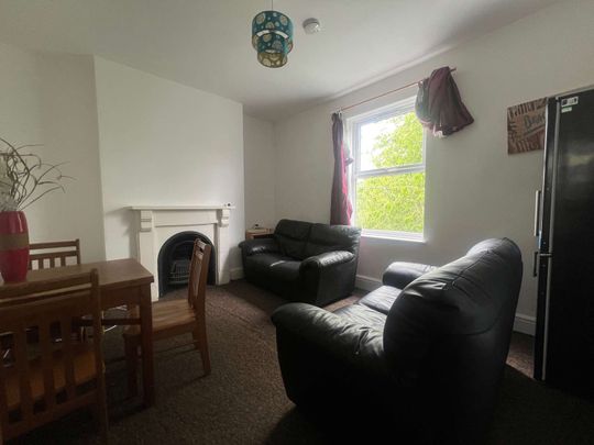 Goolden Street Room 1 - Photo 1