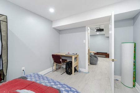 For Lease - 10 Mullis Crescent, Brampton, Ontario - Photo 5