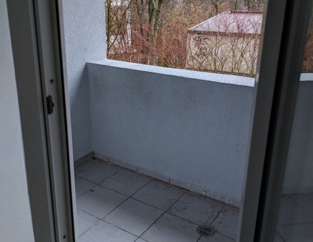 Helle, gut geschnittene 2 Zimmer-Wohnung in zentraler Lage – Bergisch Gladbach - Photo 1