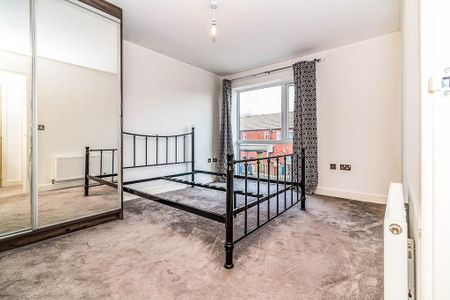 3 bedroom semi-detached house to rent - Photo 3