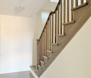 For Lease - 15 Arrowview Drive, Brampton, Ontario - Photo 1