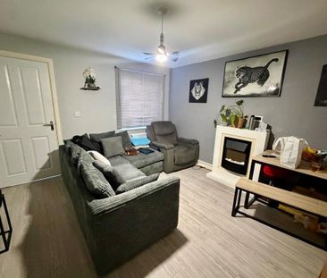 3 bedroom semi-detached house to rent - Photo 1