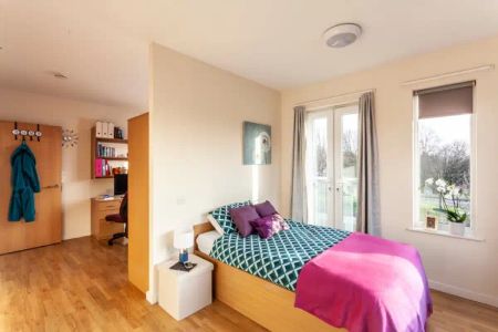 2 Bed Flat - Photo 5