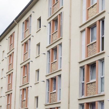 Appartement de type 4 au deuxième étage, situé rue jean Jaurès à Nouzonville. - Photo 2