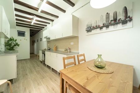 Carrer de la Lluna, Barcelona, Catalonia 08001 - Photo 3