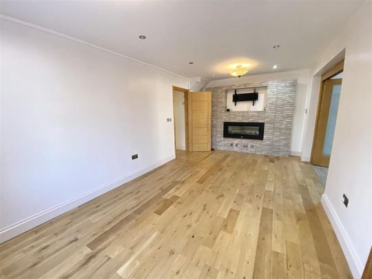 5 bedroom end of terrace house to rent - Photo 1