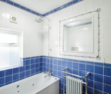 3 bedroom terraced house to rent - Photo 6