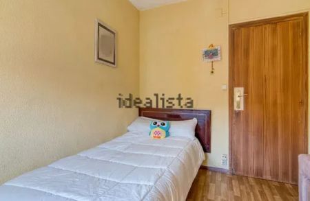 Alquiler de piso en Calle Corsino Naves Llaneza, 1 - Photo 2