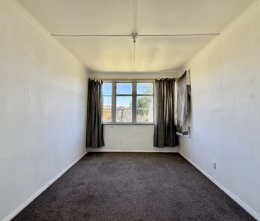 3 Bedroom House in Masterton - Photo 2