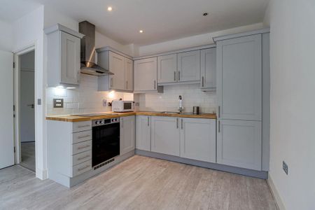2 bedroom flat to rent - Photo 4