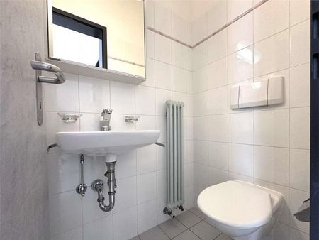 Lugano - luminoso ed ampio 2.5 locali in zona lago - Foto 5