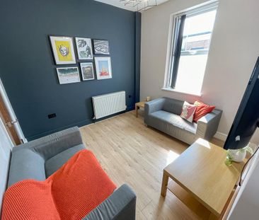 4 bedroom terraced house to rent - Photo 2