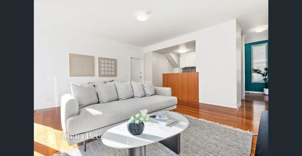 Peaceful, private & perfectly positioned - Photo 1