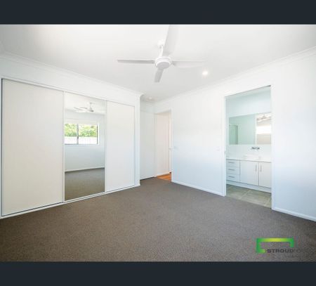 8 Warner Street, Wellington Point, Qld 4160 - Photo 2