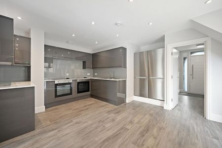 1 bedroom in a house share to rent - Photo 3