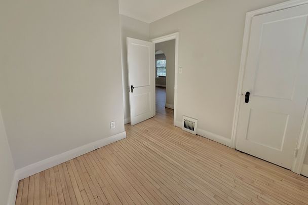 For Lease - 165 Oxford Street, London North, Ontario - Photo 1