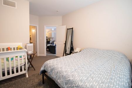 441 Viking St, Fort Erie - 2 Bedroom Townhouse - Photo 5