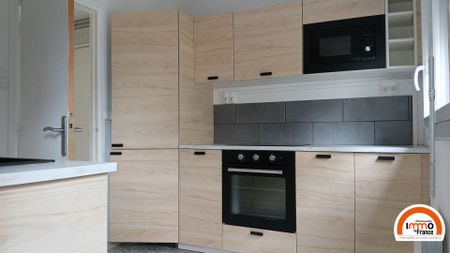 Location Appartement 4 pièces 72m² - Photo 2