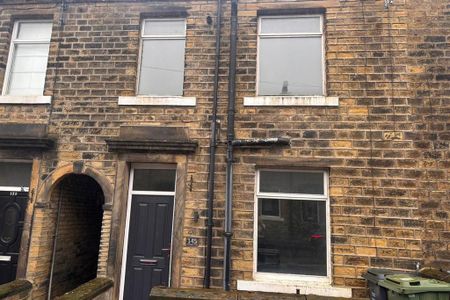 2 bedroom terraced house to rent - Photo 2