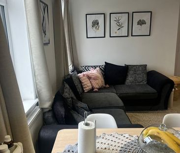 2 Bed Flat, Ashbourne House, BS5 - Photo 2