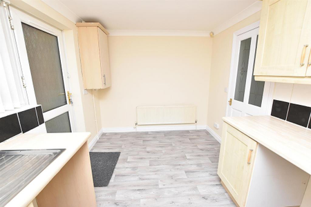 2 bedroom townhouse to rent - Photo 5