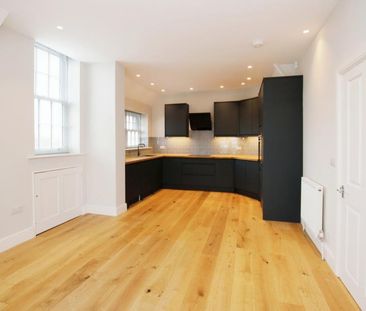 3 bedroom flat to rent - Photo 5