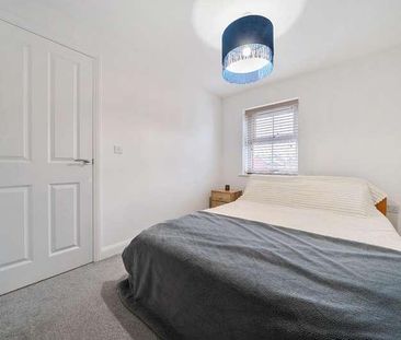 Flint Avenue, Havant - Photo 6